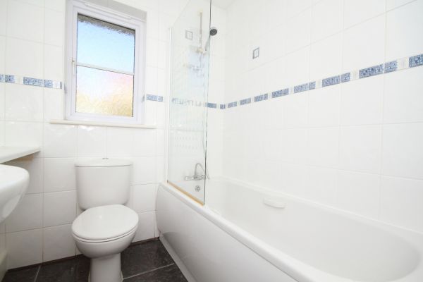 Cost of Shower Window Replacement in Gig Harbor